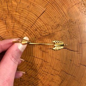 Stella & Dot gilded arrow bangle in gold